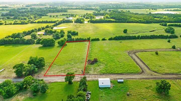 Property Photo:  393 Private Road 33261  TX 75486 