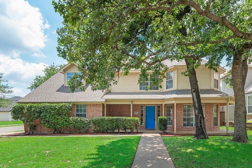 Property Photo:  5610 Eagle Rock Road  TX 76017 