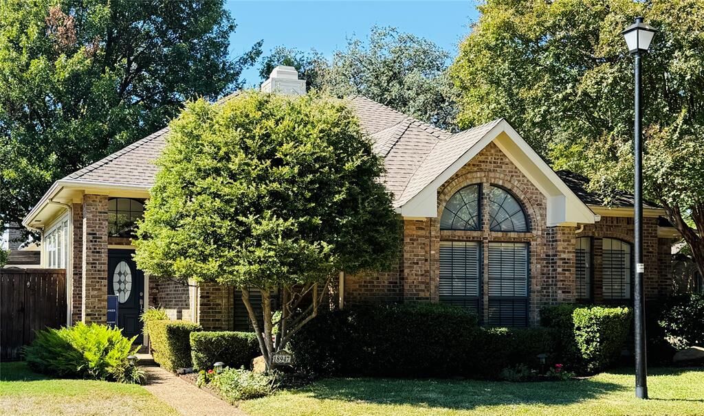 Property Photo: 18947 Misthaven Place TX 75287