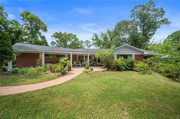 Property Photo:  507 E Walnut Street  AR 72756 