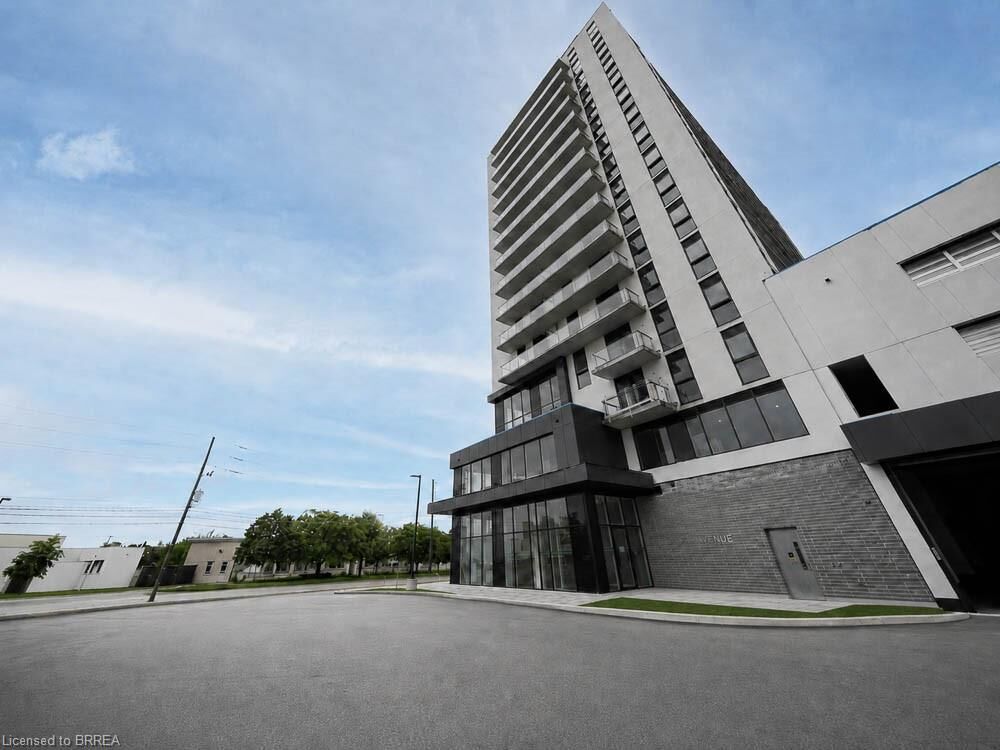 Property Photo:  33 Erie Avenue 406  ON N3S 0K7 
