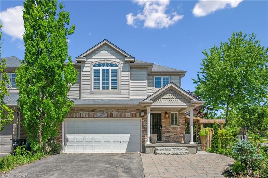 Property Photo: 153 Sims Estate Drive 1 ON N2A 0A6