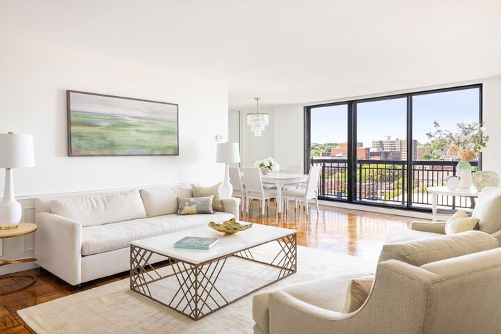Property Photo: 50 Longwood Ave Ph 1118 MA 02446