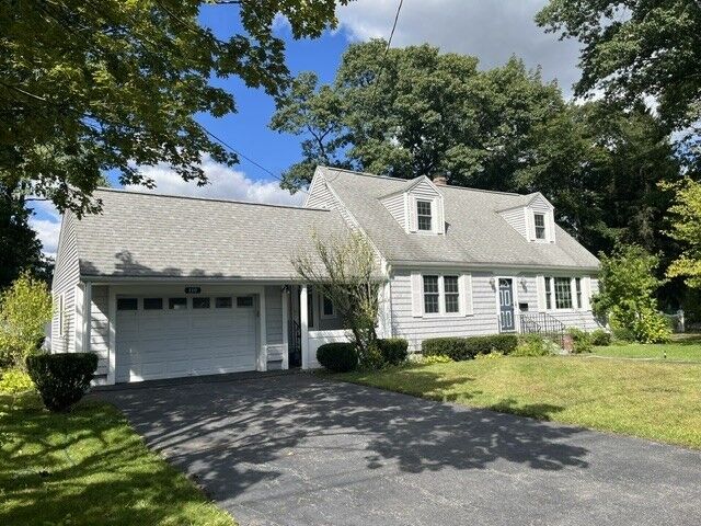 Property Photo:  110 Longmeadow Dr  MA 01852 