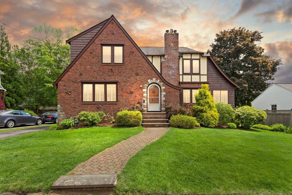 Property Photo: 9 Mayfield Rd MA 02478