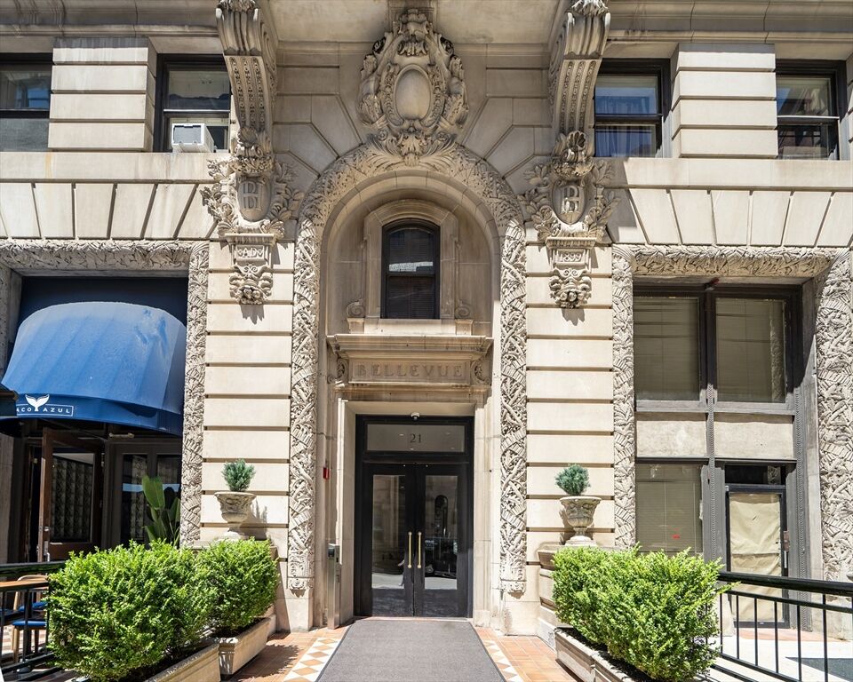Property Photo: 21 Beacon St 8G MA 02108
