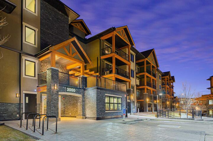 Property Photo: 450 Kincora Glen Road NW 3403 AB T3R 1S2