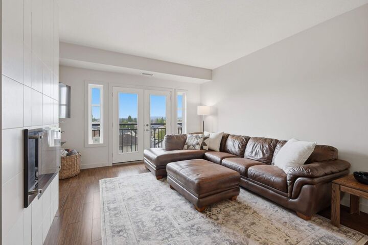 Photo de la propriété:  2660 22 Street 5429  AB T4R 3P4 