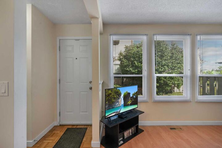 Property Photo:  544 Blackthorn Road NE 304  AB T2K 5J5 
