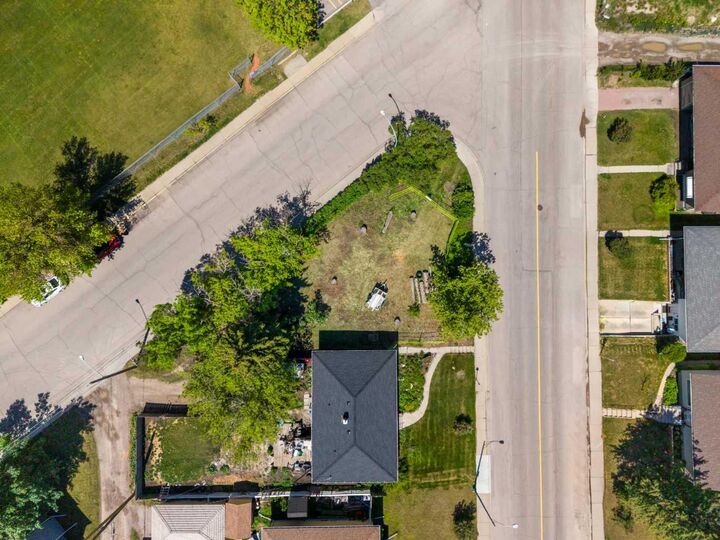 Property Photo: 2747 Morley Trail NW AB T2M 4G7