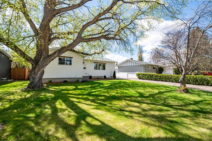 Property Photo: 19 Spencer Street AB T4N 0B1