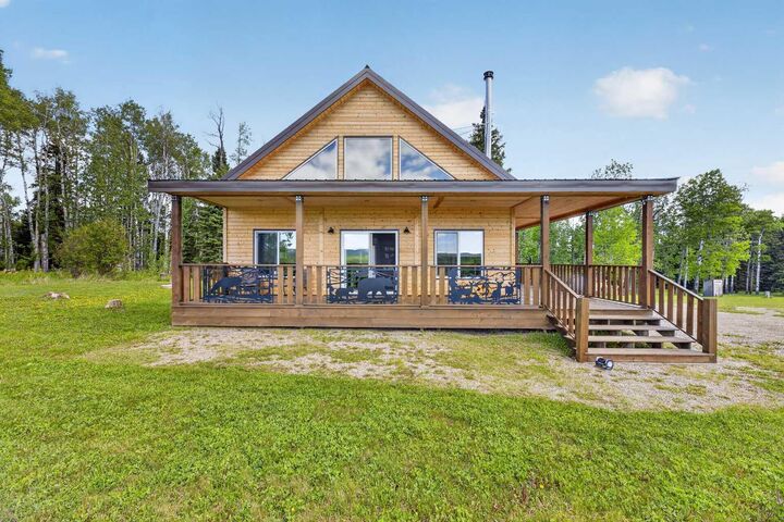 Property Photo: 33445 Highway 584 AB T0M 1X0