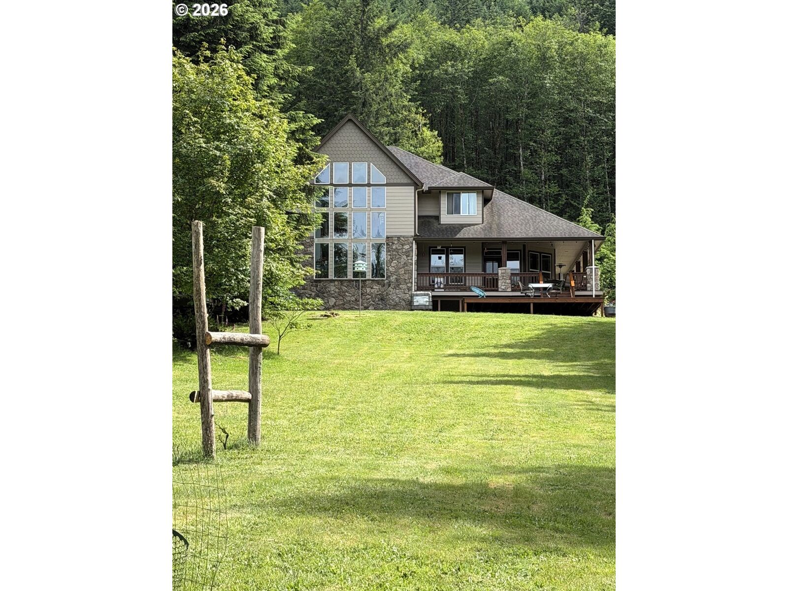Property Photo: 18525 NE Buncombe Hollow Rd WA 98674