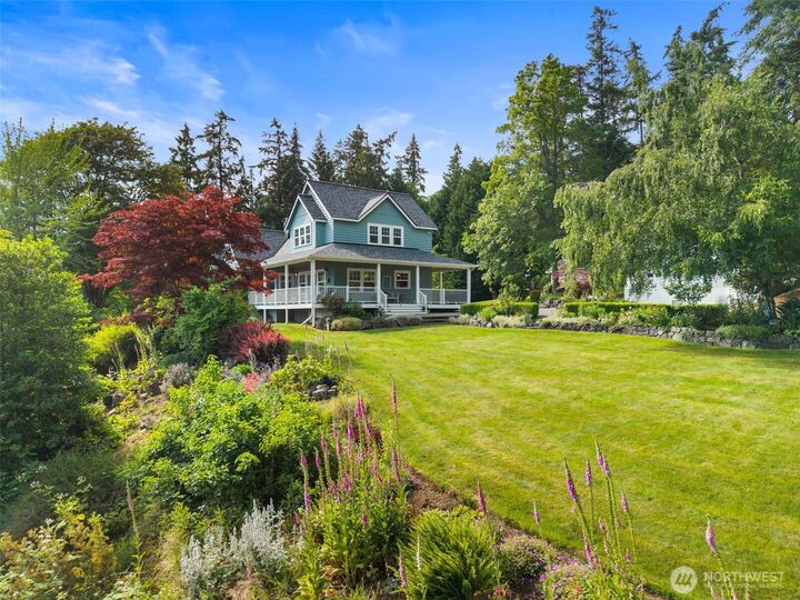Property Photo: 17164 Lemolo Shore Drive NE WA 98370