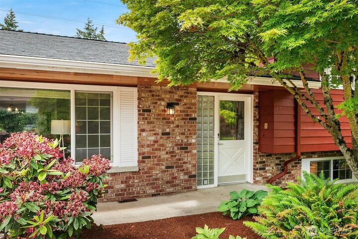 Property Photo:  6045  129th Avenue SE  WA 98006 