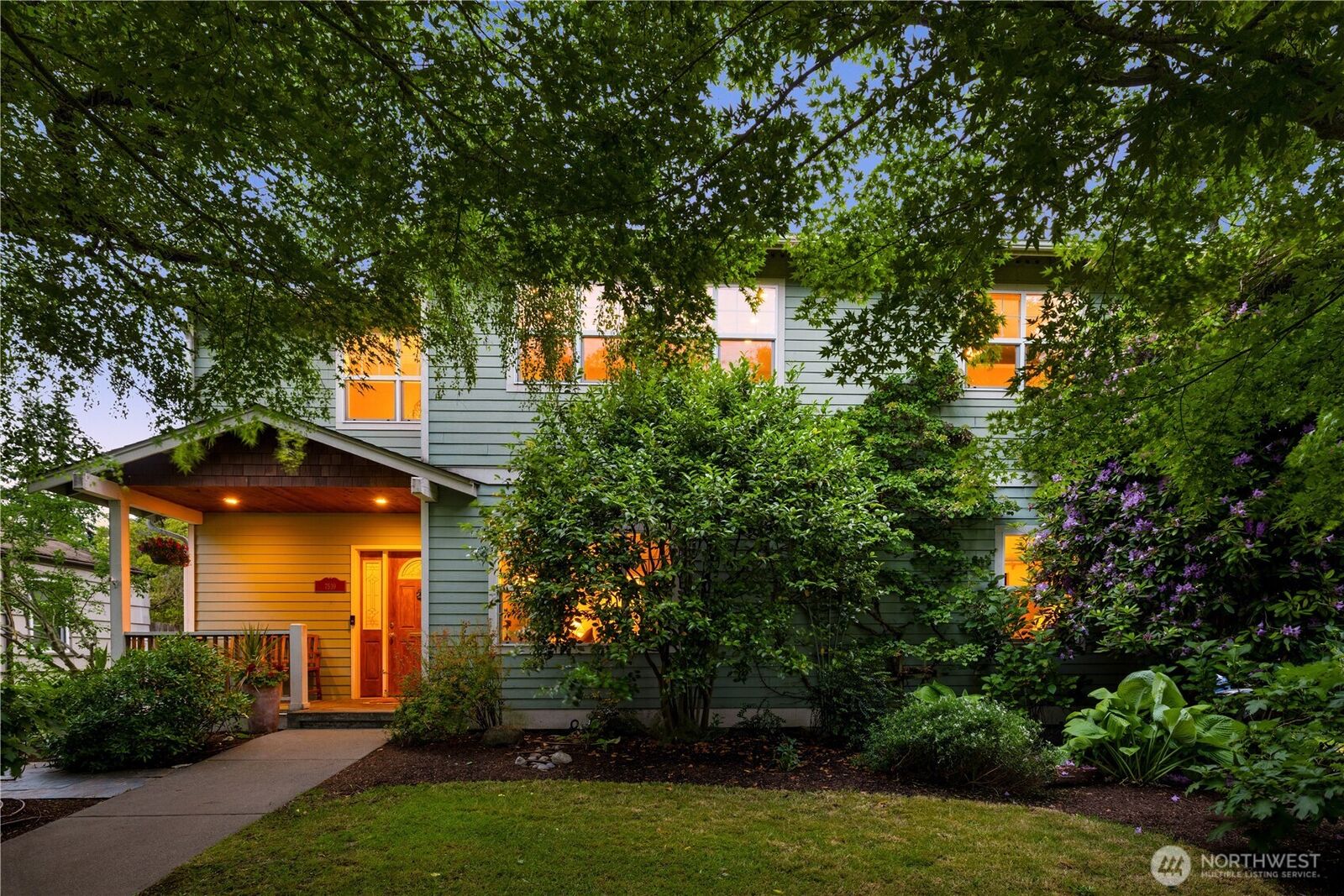 Property Photo: 7539 33rd Avenue NE WA 98115