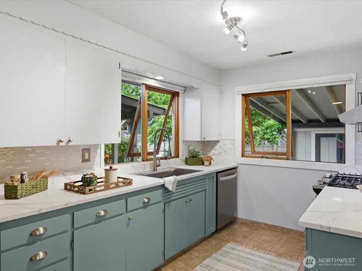 Property Photo: 301 W Plum Street WA 98531
