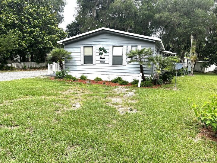 Property Photo: 3935 E Lake Park Drive FL 34442