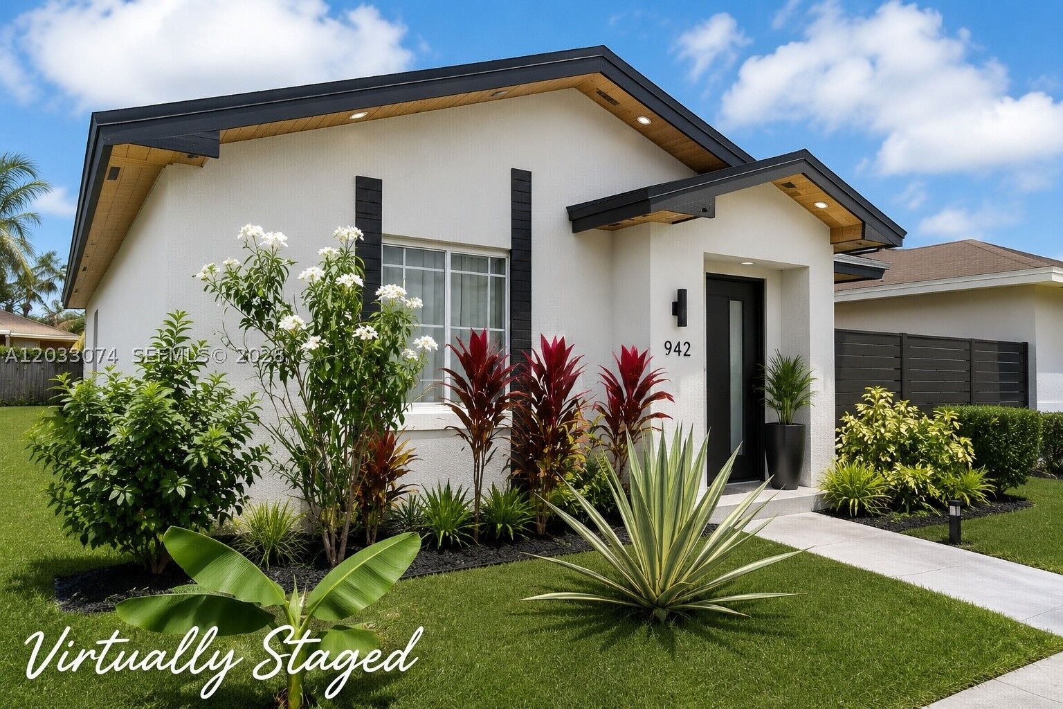 Property Photo:  942 SW 8th Pl  FL 33034 