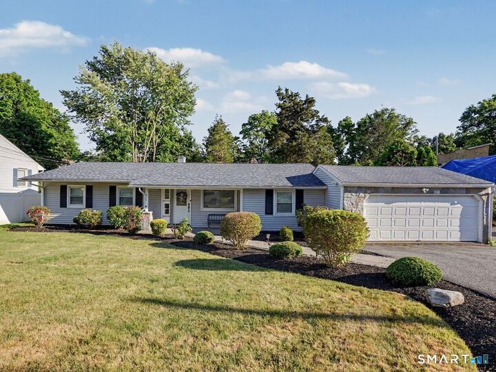 Property Photo:  277 Indian Field Road  CT 06606 