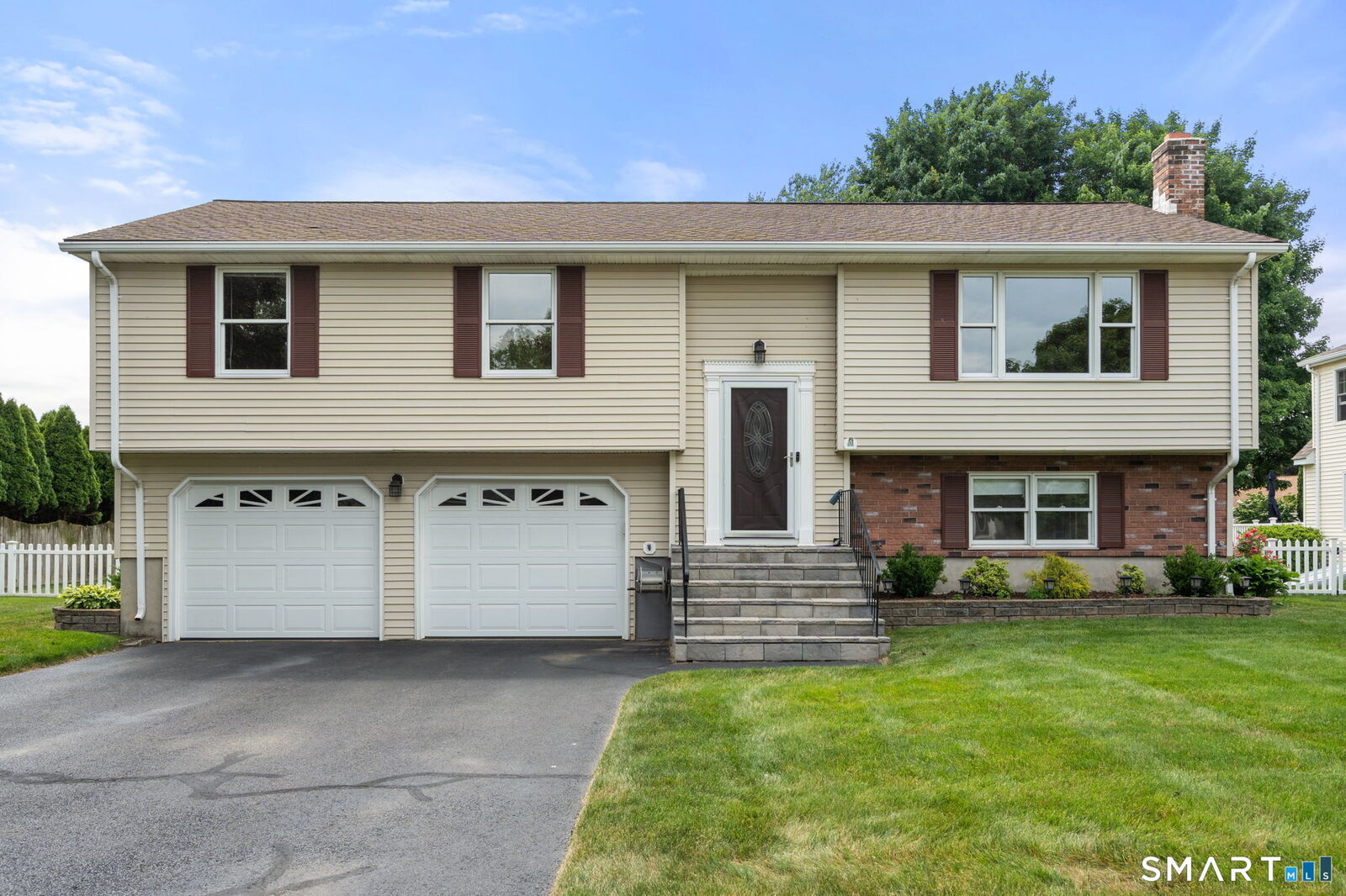 Property Photo: 12 South Meadow Lane CT 06082