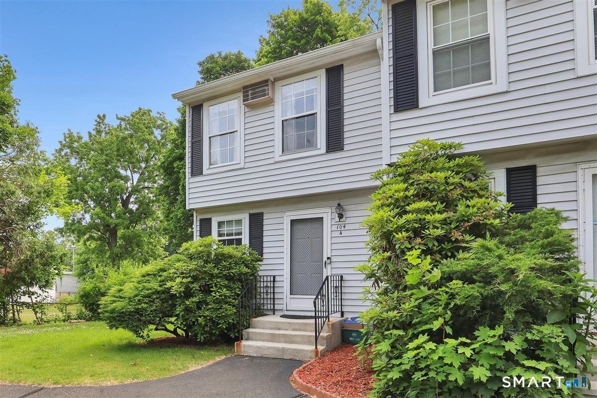 Property Photo: 104 Oakland Street A CT 06042