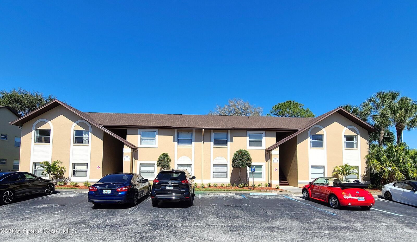 Property Photo:  100 Summer Place  FL 32953 