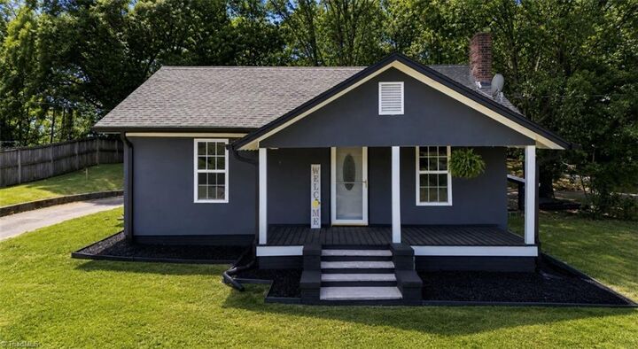 Property Photo: 622 S Franklin Road NC 27030