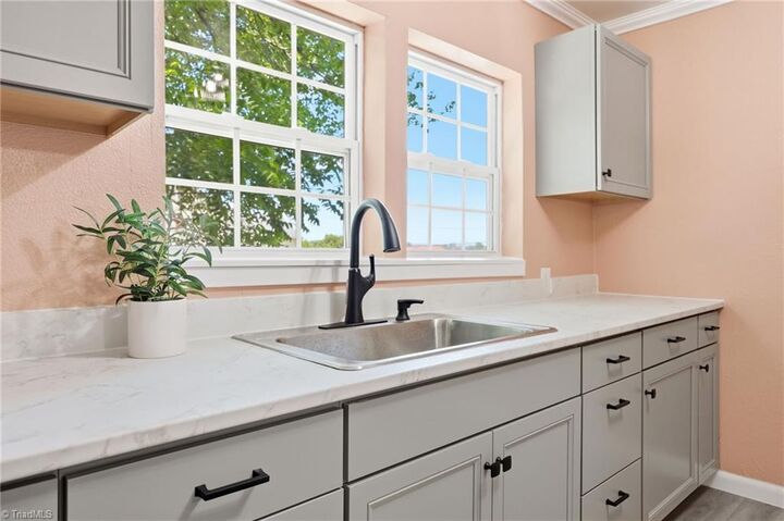 Property Photo:  622 S Franklin Road  NC 27030 