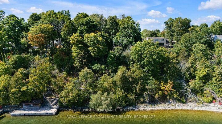 Property Photo:  40 Riverside Drive  ON K7L 4V1 