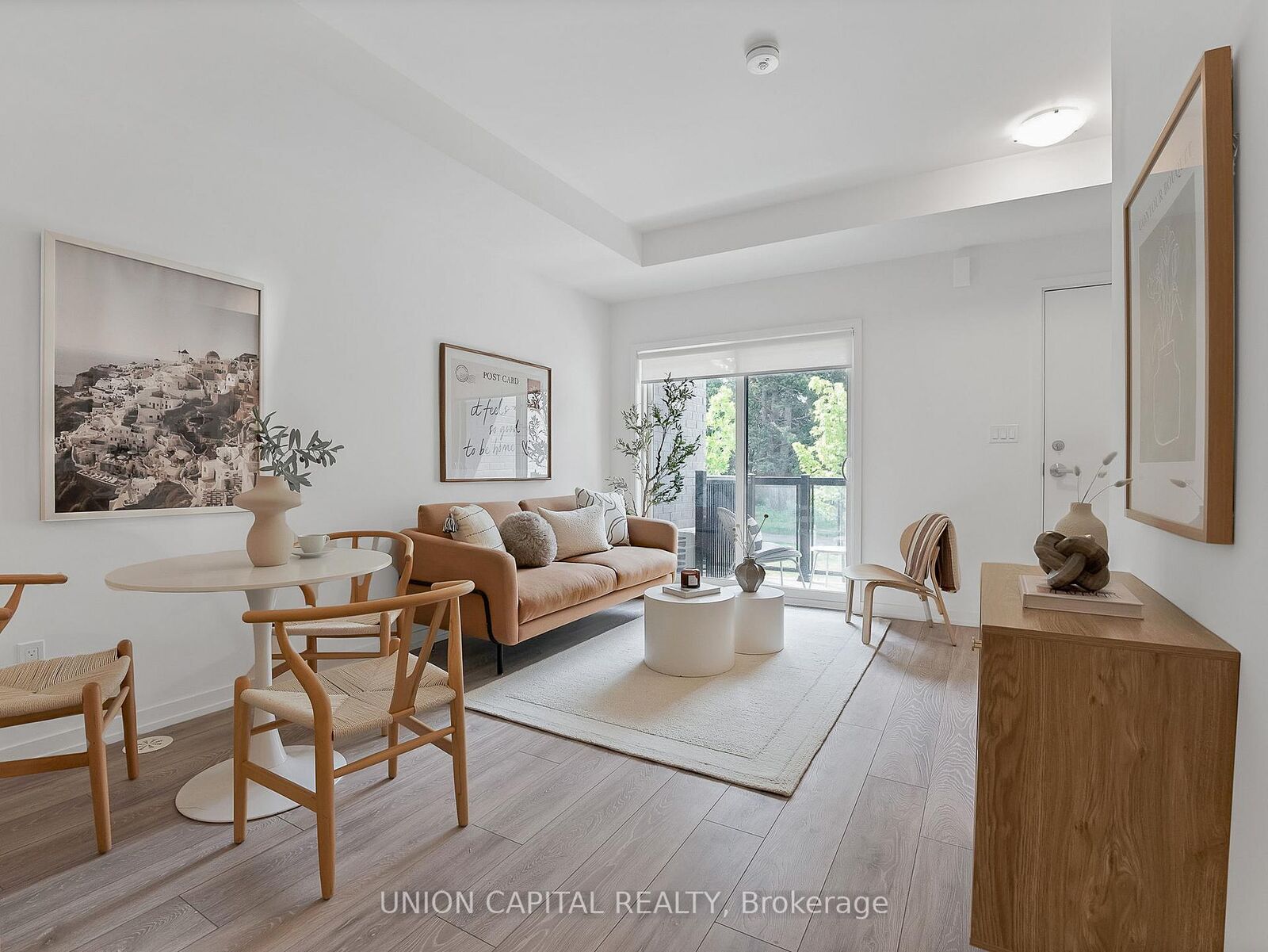 Property Photo: 26 Lytham Green Circle 6 ON L3Y 0H5