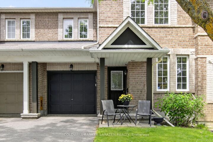 Property Photo: 7 Barnstone Drive ON K2G 6X2