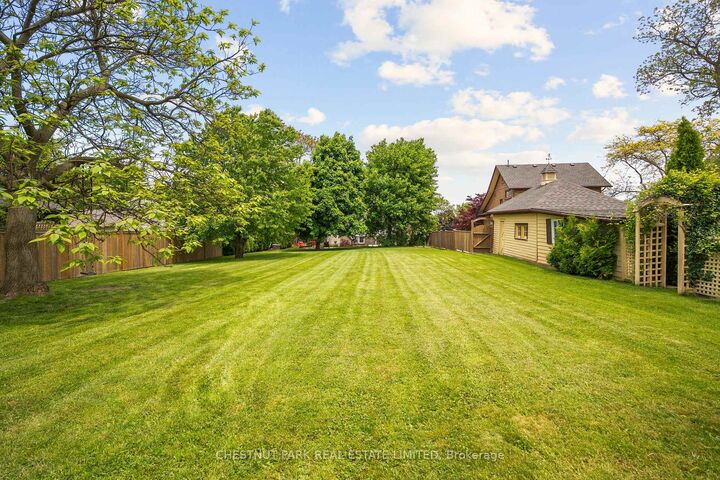 Property Photo: 5170 King Street ON L3J 0H5