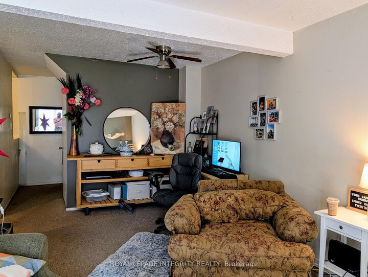 Property Photo: 1332 Foxwell Street 83 ON K1B 5J2
