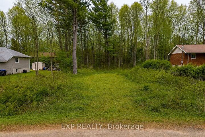 Property Photo:  98 Rue Vanier Road  ON L9M 0J2 