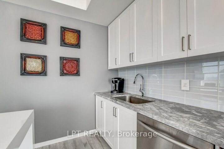 300 Alex Gardner Circle 64 — photo 1