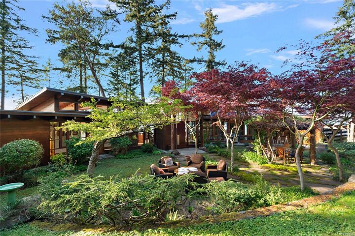 Property Photo: 1228 &Amp 1232 Greenleaf Lane BC V8L 5Y9