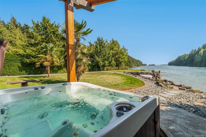 4718/4720 Shell Beach Rd — photo 1