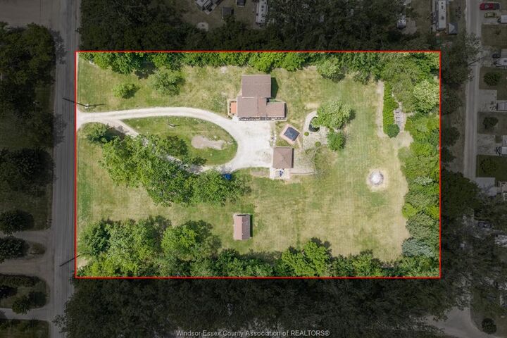 Photo de la propriété: 125 Mersea Rd 5 ON N8H 3V5