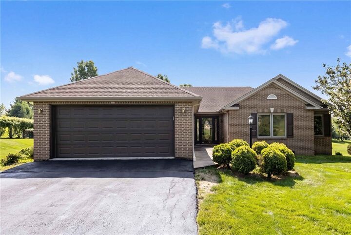 Property Photo: 108 Winfield Manor Dr PA 16046