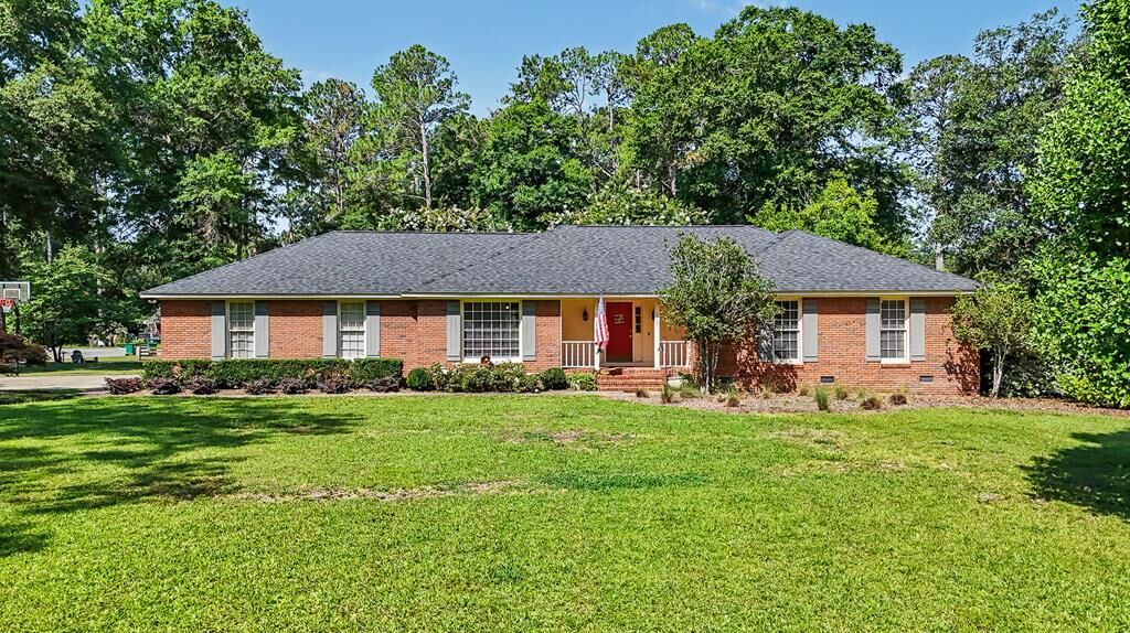 Property Photo:  173 Churchill Circle  GA 31763 