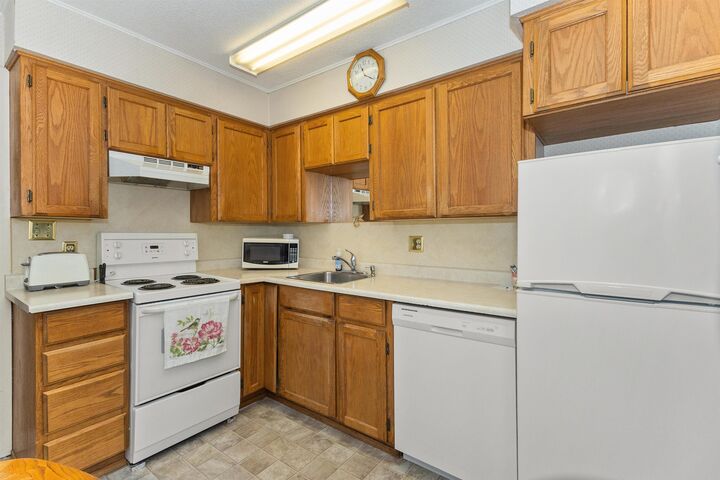 Property Photo:  26968 30 Avenue  BC V4W 2Z9 