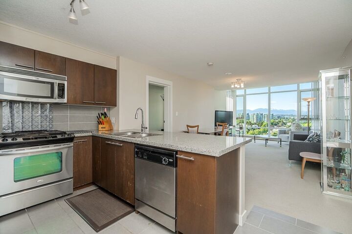Property Photo: 9171 Ferndale Road 1201 BC V6Y 0A5