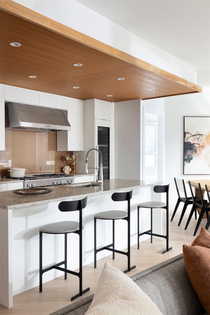 Property Photo: 6707 Nelson Avenue 302 BC V7W 0A4