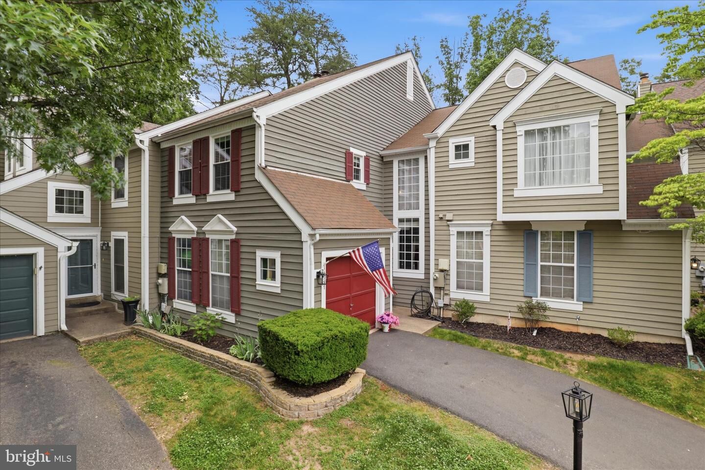 Property Photo: 11757 Arbor Glen Way VA 20194