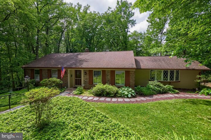 Property Photo:  419 Lancaster Avenue  PA 17064 