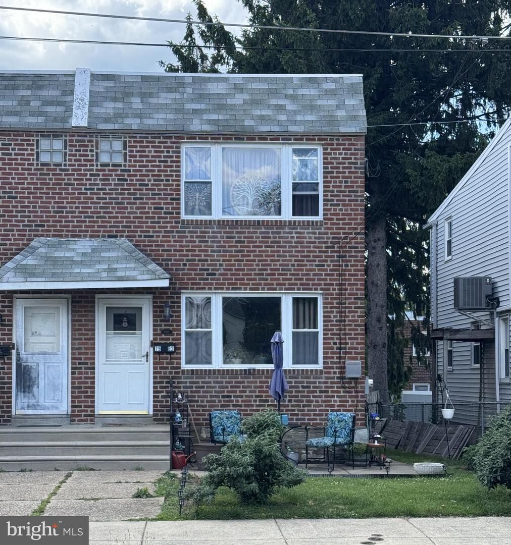 Property Photo: 7962 Summerdale Avenue PA 19111