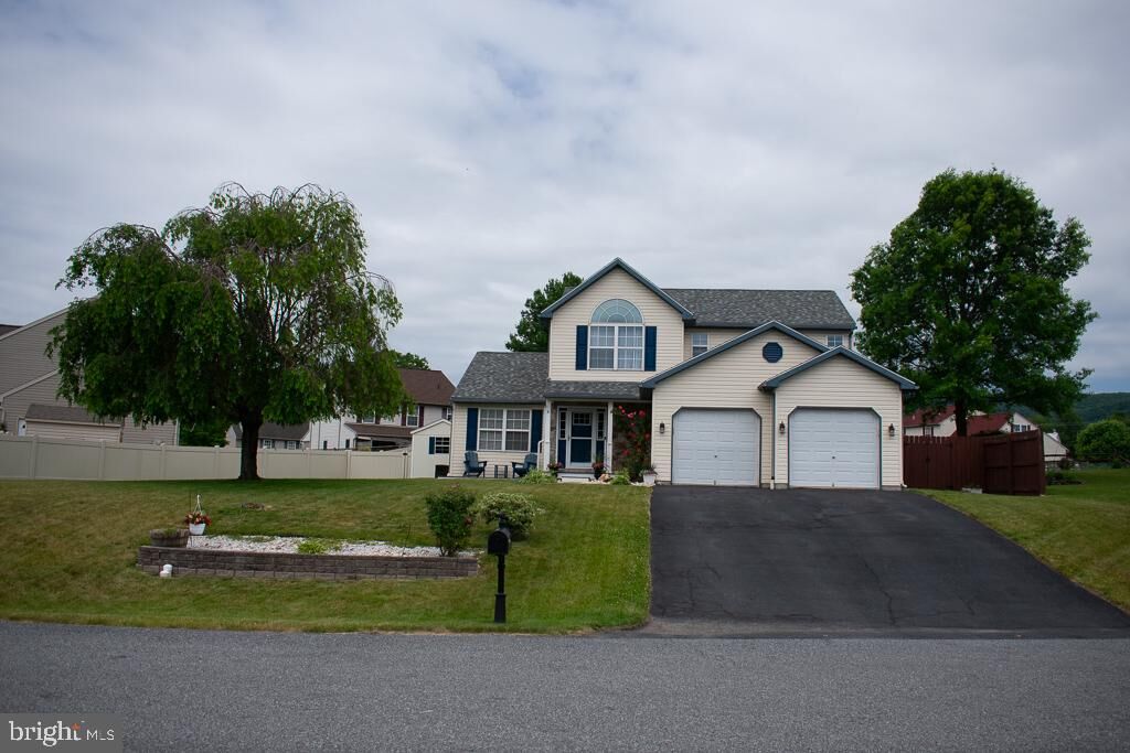 Property Photo:  141 Pond View Drive  PA 19526 
