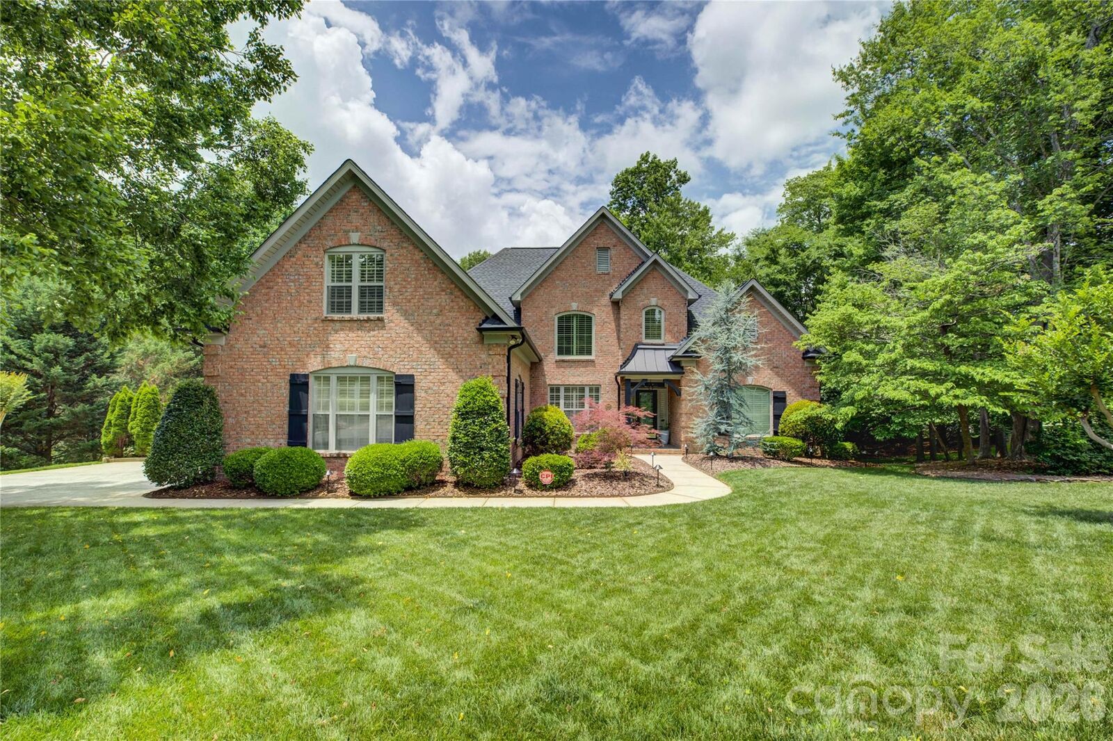 Property Photo: 11404 Fernside Drive NC 28227