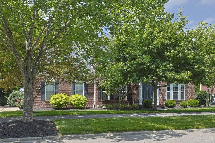 Property Photo: 2612 W Legendary Run OH 45245